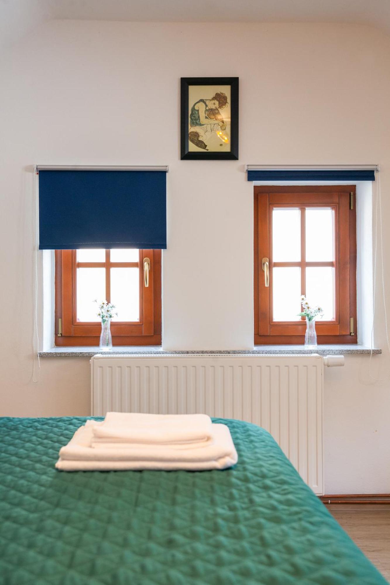 Rezidence Plesivec - Rodinny Apartman S 3 Loznicemi Cesky Krumlov Exterior photo