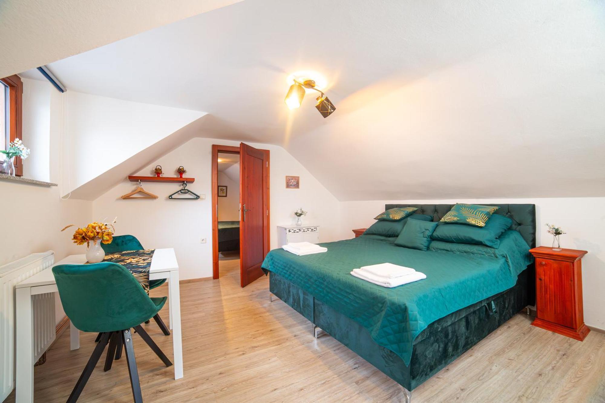Rezidence Plesivec - Rodinny Apartman S 3 Loznicemi Cesky Krumlov Exterior photo